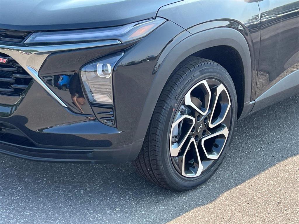 new 2025 Chevrolet Trax car, priced at $26,076