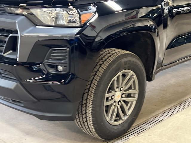 new 2024 Chevrolet Colorado car, priced at $40,370