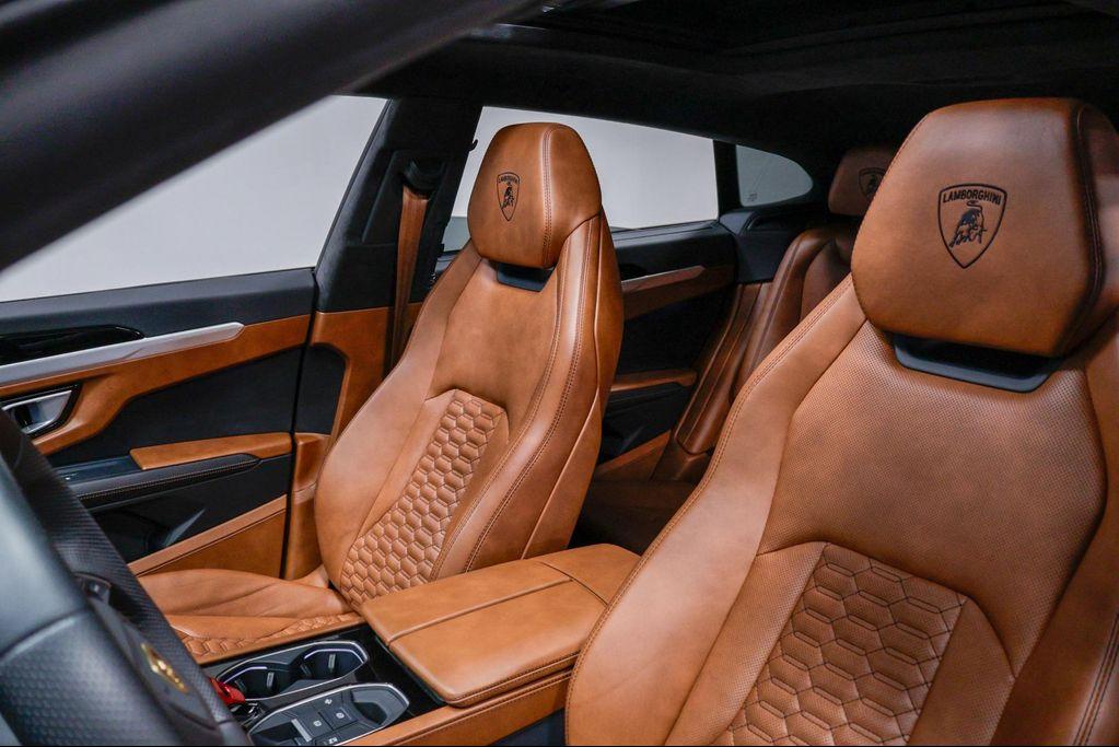 used 2019 Lamborghini Urus car, priced at $179,995