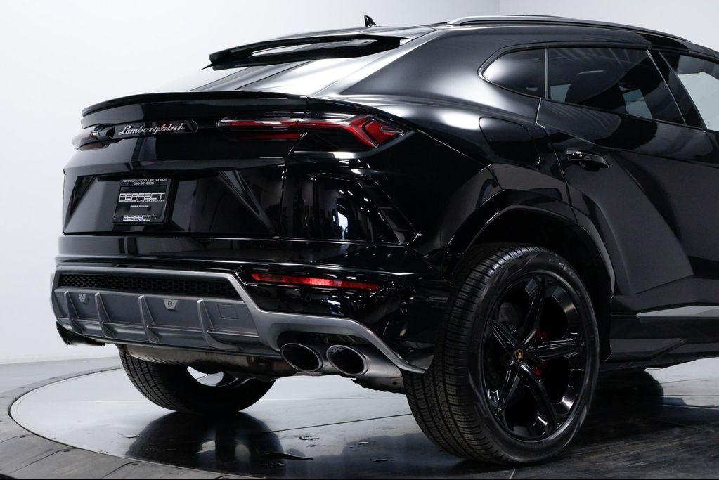 used 2019 Lamborghini Urus car, priced at $179,995