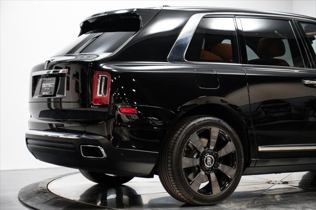 used 2022 Rolls-Royce Cullinan car, priced at $317,995