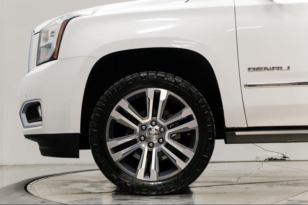 used 2017 GMC Yukon car, priced at $26,795