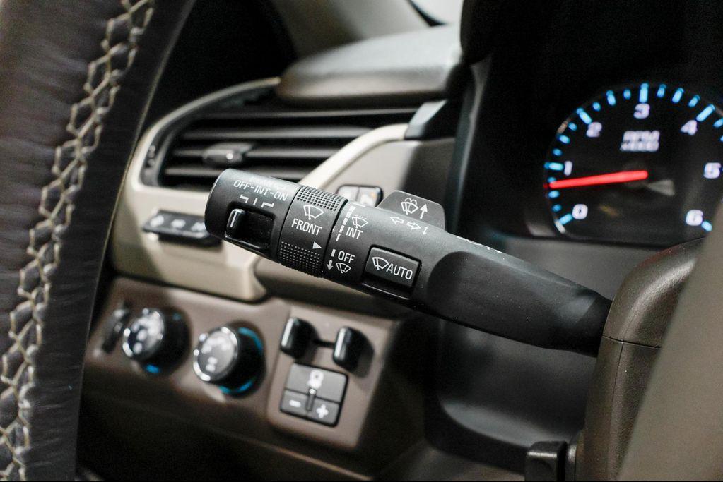 used 2017 GMC Yukon car, priced at $26,795