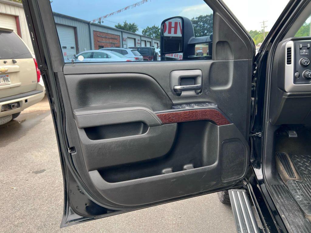 used 2015 GMC Sierra 1500 car, priced at $17,900