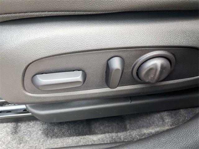 new 2025 Buick Envista car, priced at $27,775