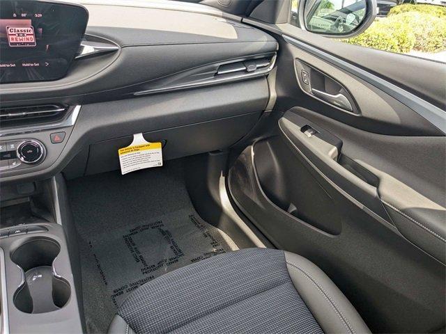 new 2025 Buick Envista car, priced at $27,180