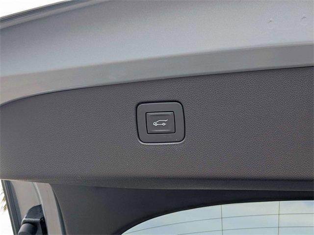 new 2025 Buick Envista car, priced at $27,180