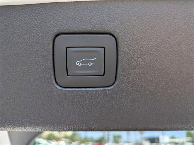 new 2025 Buick Envista car, priced at $27,380