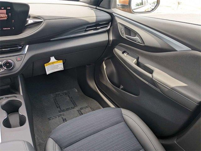 new 2025 Buick Envista car, priced at $27,180