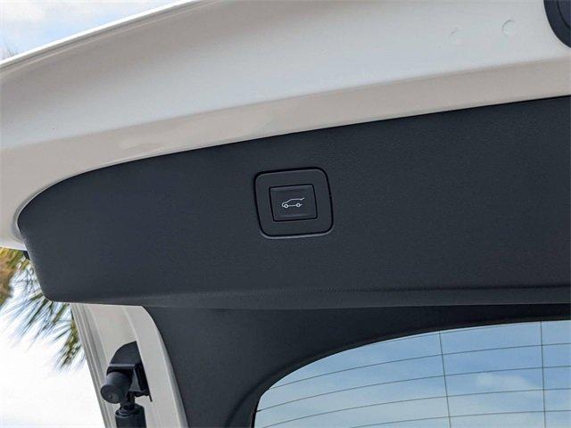 new 2025 Buick Envista car, priced at $32,225