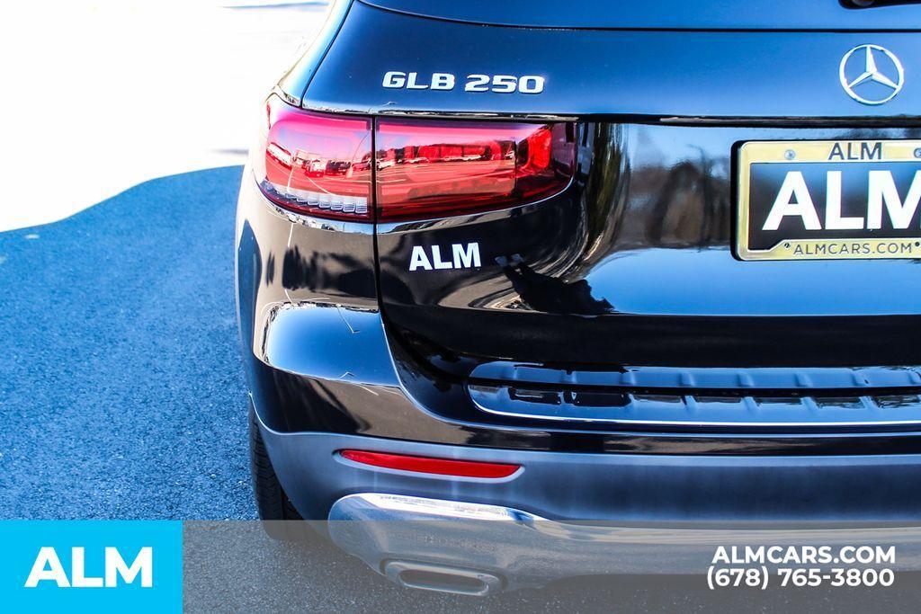used 2022 Mercedes-Benz GLB 250 car, priced at $26,920