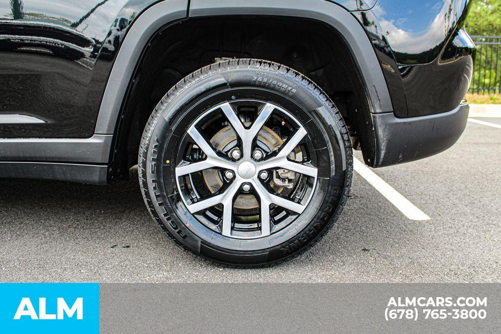 used 2024 Jeep Grand Cherokee car, priced at $34,920
