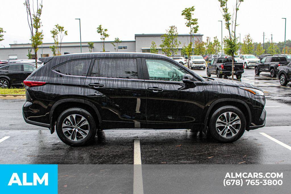used 2023 Toyota Highlander car, priced at $40,470