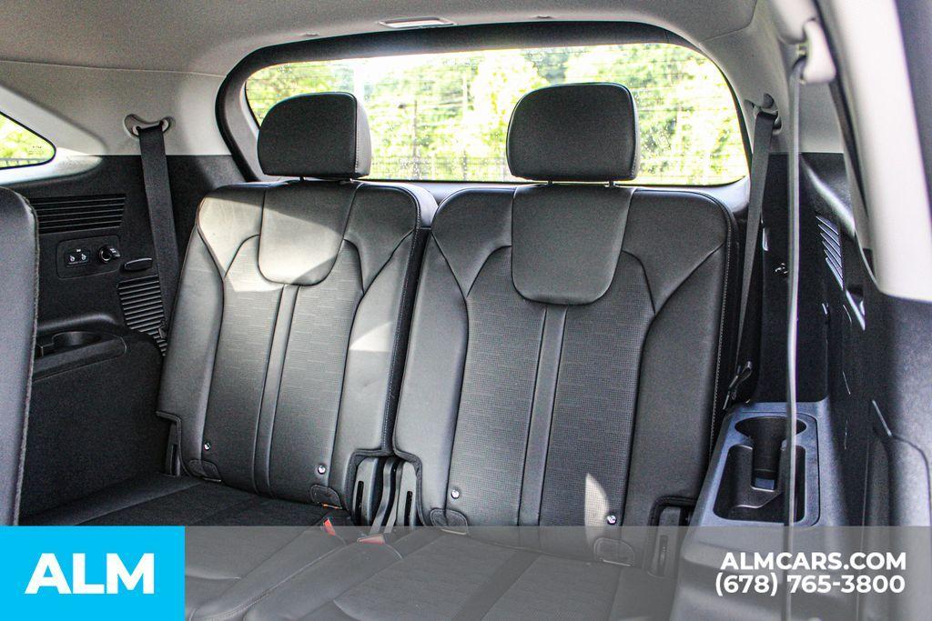 used 2024 Kia Sorento car, priced at $35,470