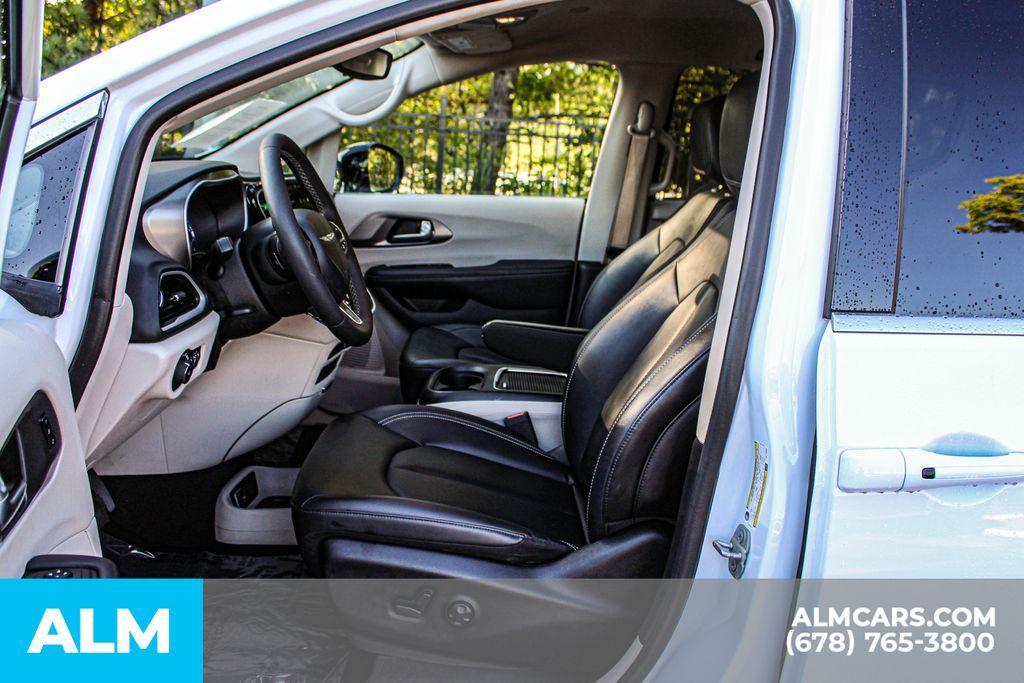 used 2024 Chrysler Pacifica car, priced at $26,420