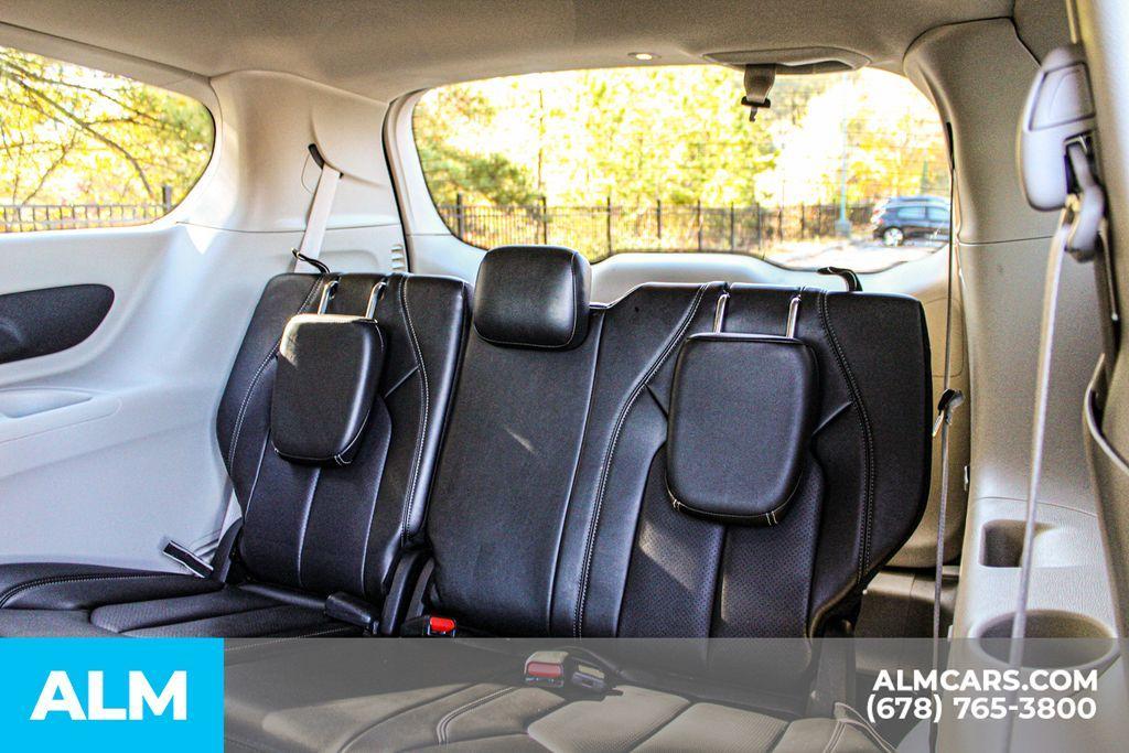 used 2024 Chrysler Pacifica Hybrid car, priced at $27,920