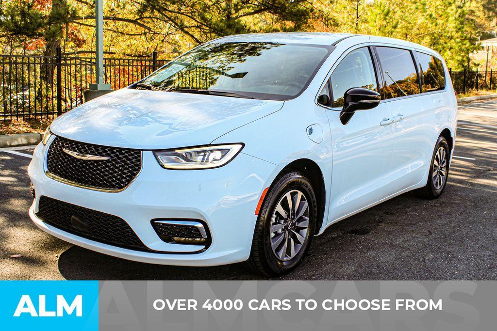 used 2024 Chrysler Pacifica Hybrid car, priced at $27,920