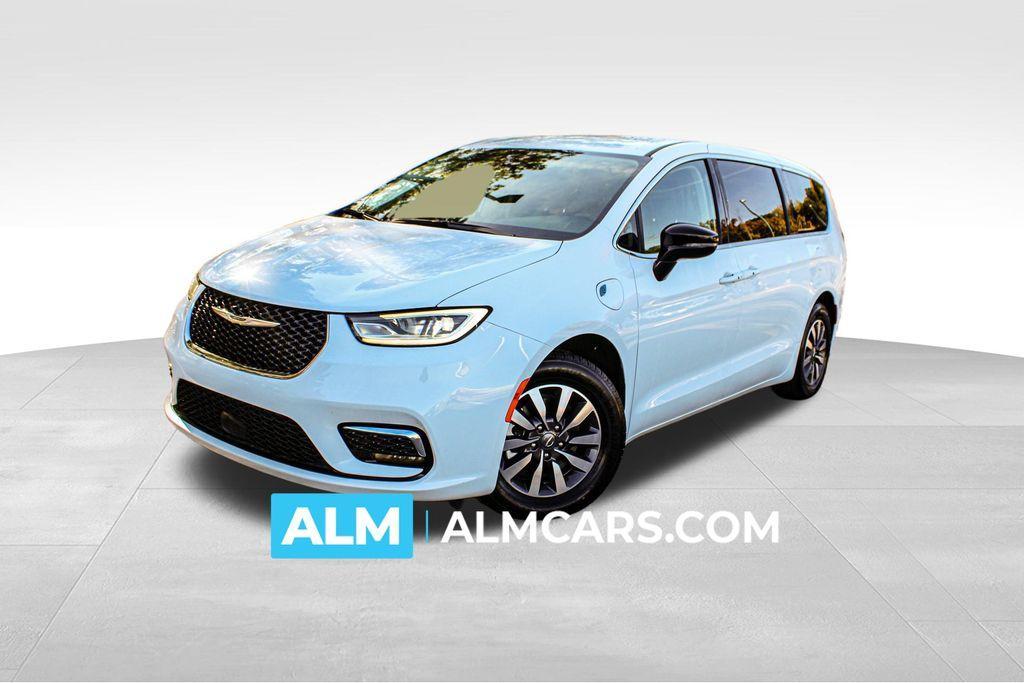 used 2024 Chrysler Pacifica Hybrid car, priced at $27,920