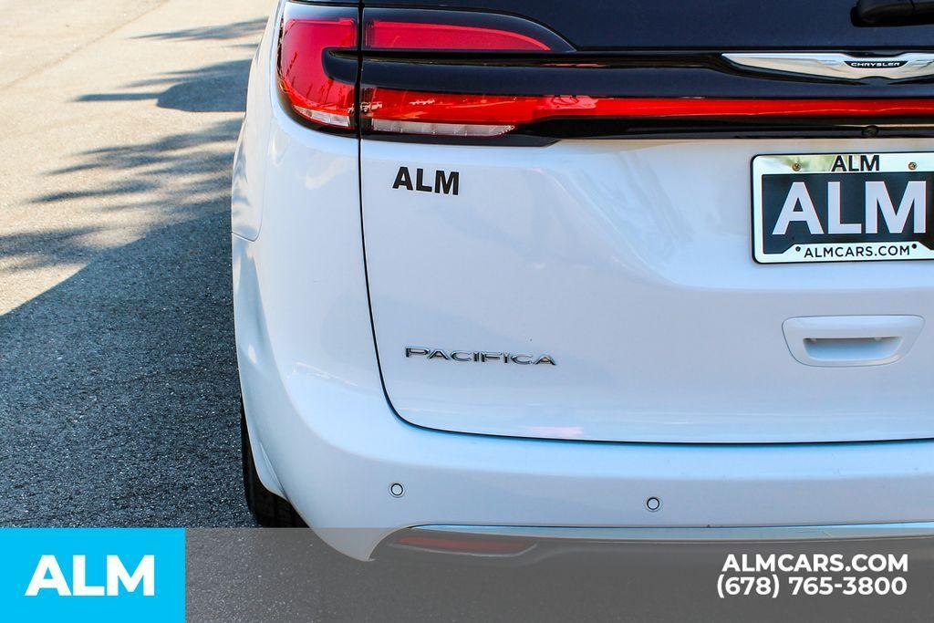 used 2023 Chrysler Pacifica Hybrid car, priced at $26,420