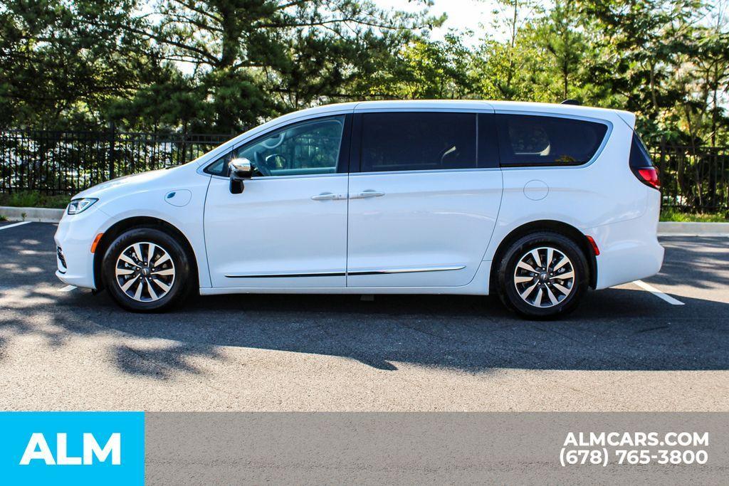 used 2023 Chrysler Pacifica Hybrid car, priced at $26,420