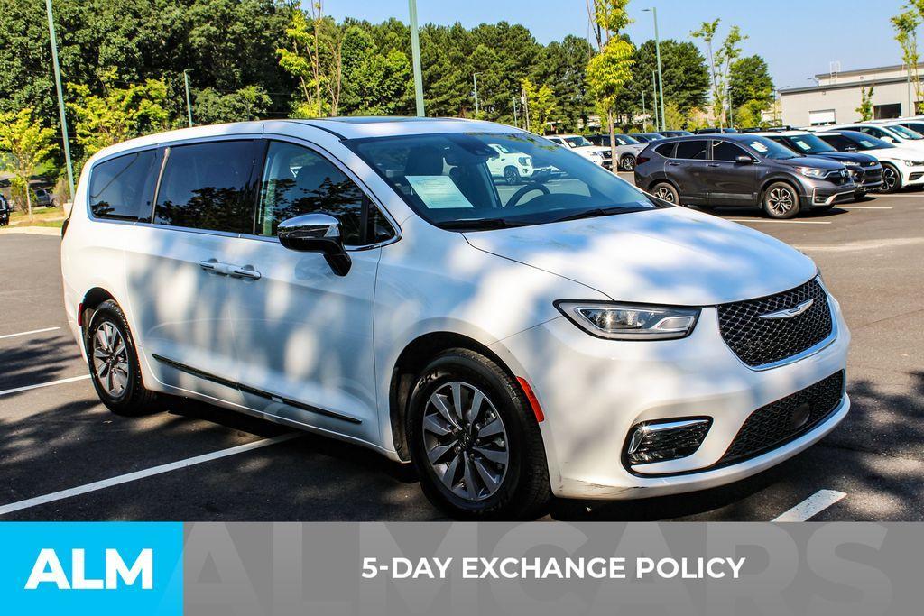 used 2023 Chrysler Pacifica Hybrid car, priced at $26,420