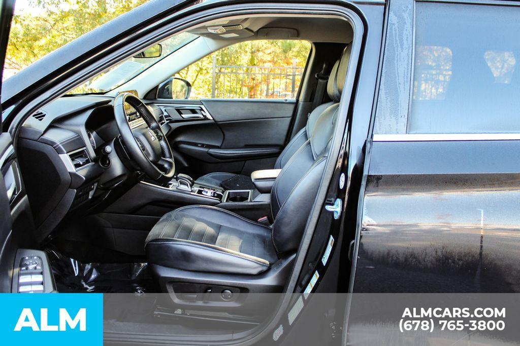 used 2024 Mitsubishi Outlander car, priced at $21,920