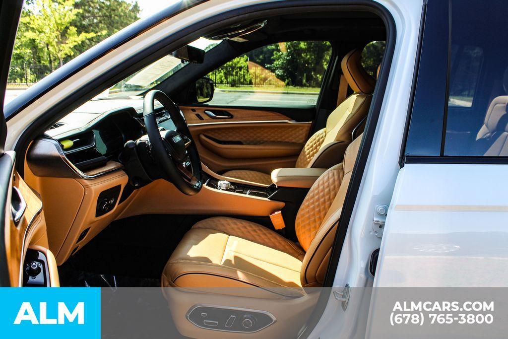 used 2024 Jeep Grand Cherokee car, priced at $51,970