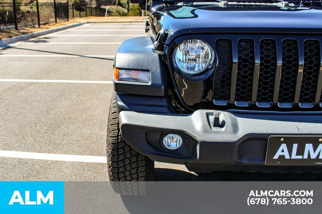 used 2022 Jeep Gladiator car, priced at $31,940