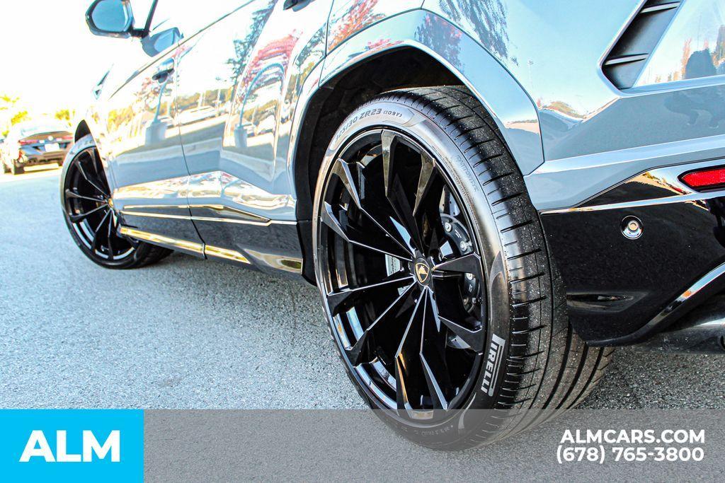 used 2022 Lamborghini Urus car, priced at $192,960