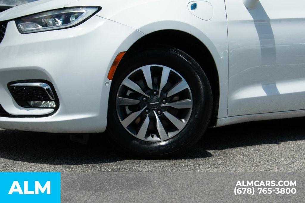 used 2021 Chrysler Pacifica Hybrid car, priced at $22,920
