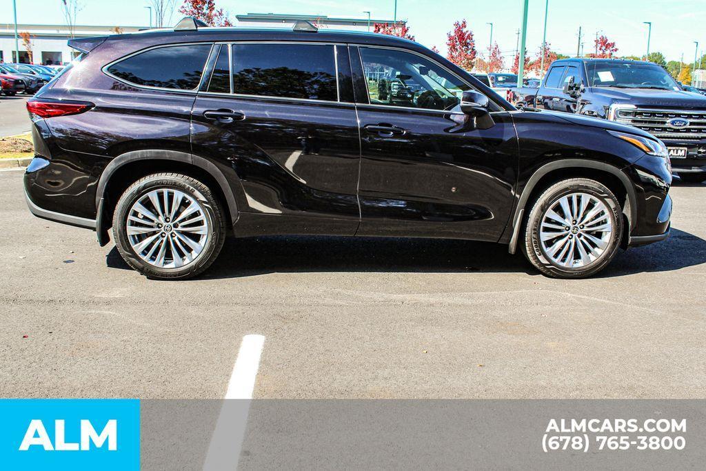 used 2020 Toyota Highlander car, priced at $33,920