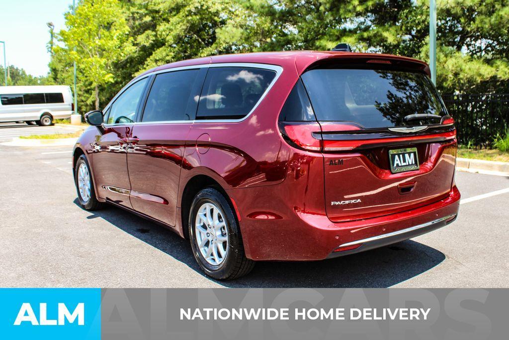 used 2023 Chrysler Pacifica car, priced at $20,120