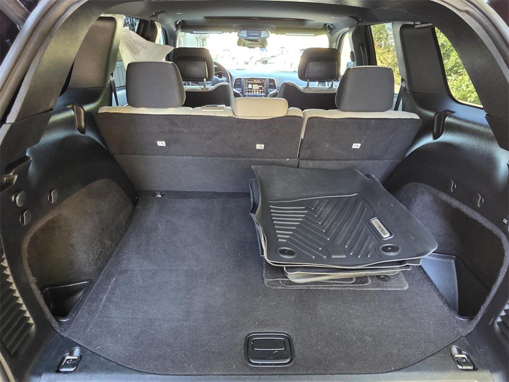 used 2016 Jeep Grand Cherokee car, priced at $12,235