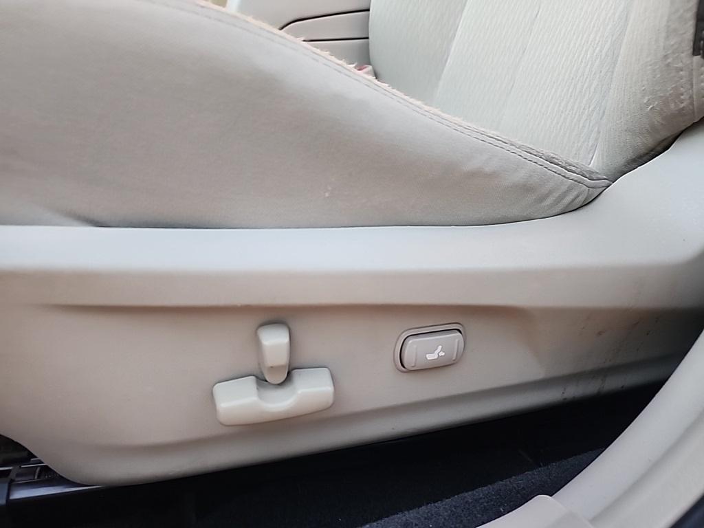 used 2011 Subaru Outback car, priced at $8,600