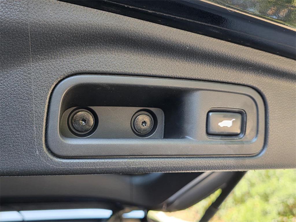 used 2020 Honda Pilot car, priced at $25,495
