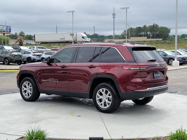 used 2022 Jeep Grand Cherokee car, priced at $30,000