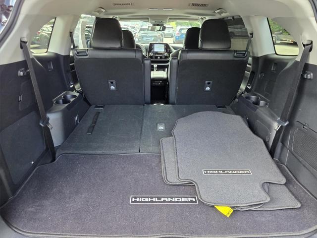 used 2020 Toyota Highlander car, priced at $34,555