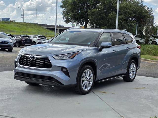 used 2020 Toyota Highlander car, priced at $34,555