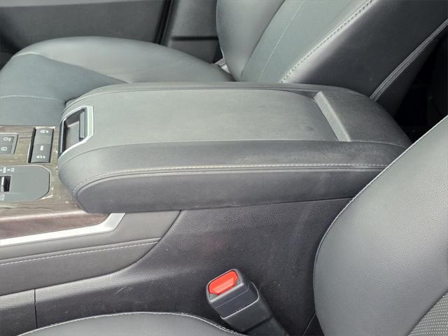 used 2020 Toyota Highlander car, priced at $34,555