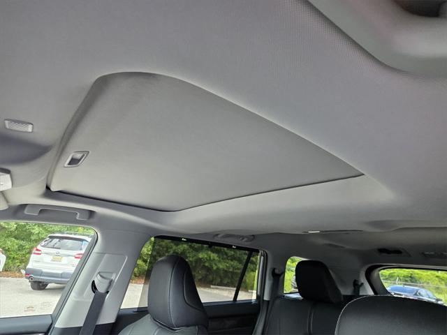 used 2020 Toyota Highlander car, priced at $34,555