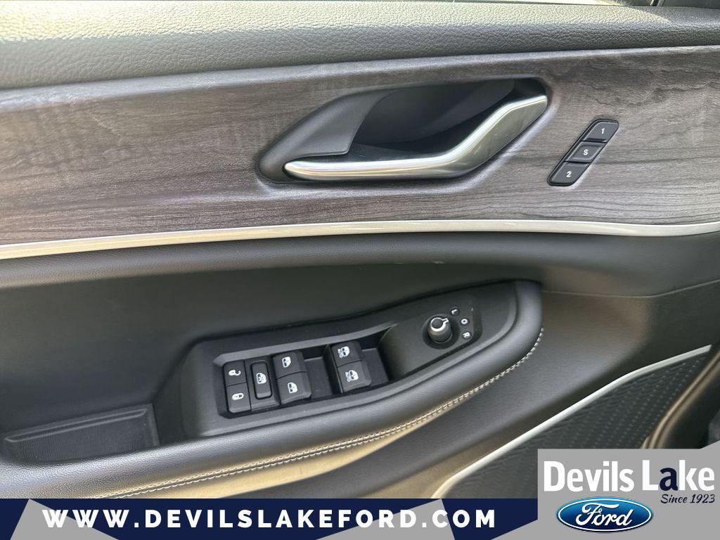 used 2022 Jeep Grand Cherokee L car, priced at $29,997