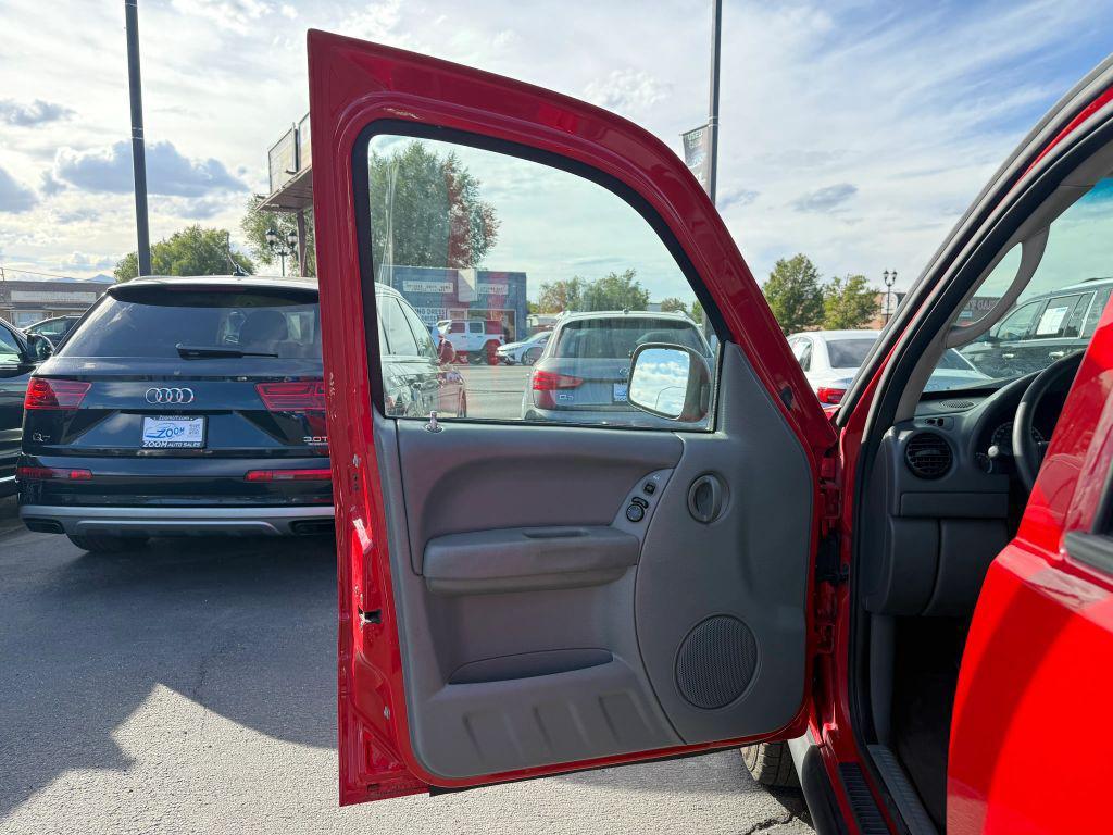 used 2005 Jeep Liberty car, priced at $4,490