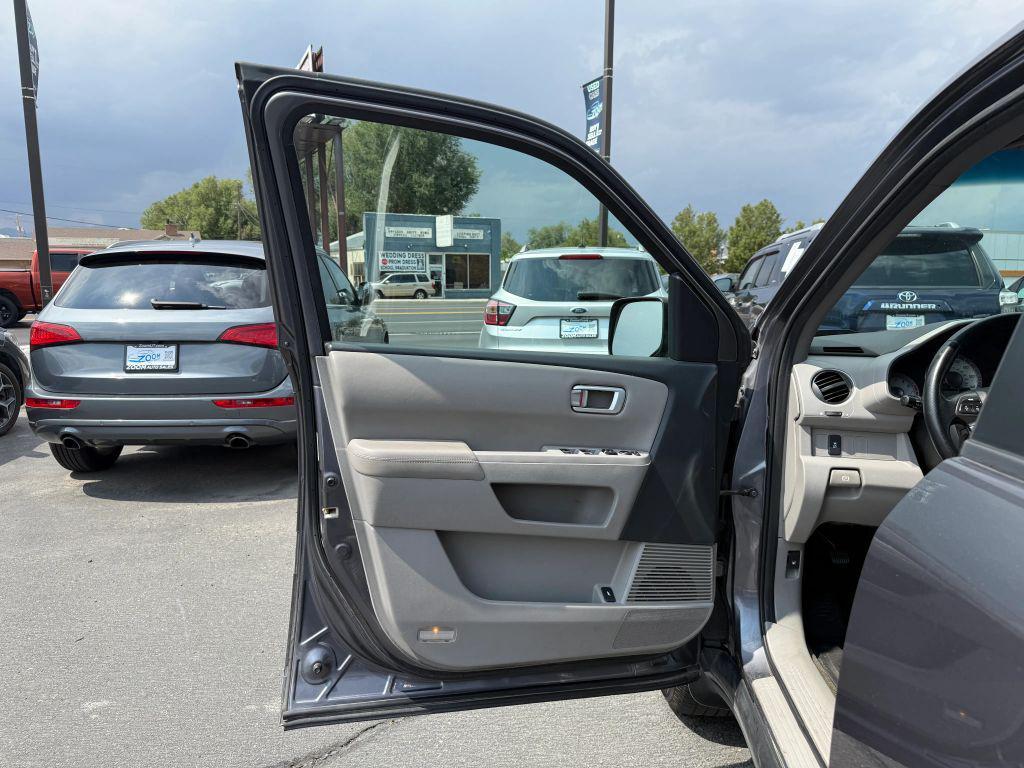 used 2014 Honda Pilot car, priced at $7,990