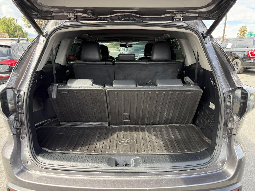 used 2016 Toyota Highlander car, priced at $16,490