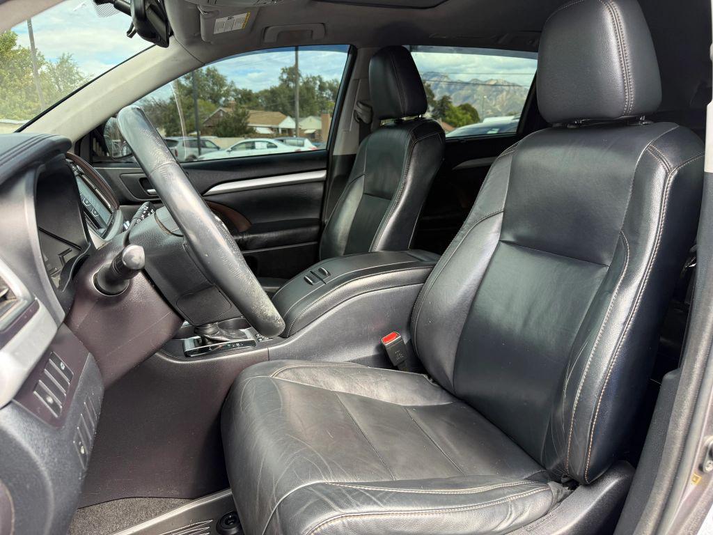 used 2016 Toyota Highlander car, priced at $16,490