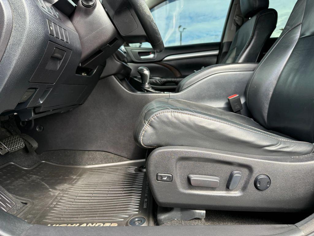 used 2016 Toyota Highlander car, priced at $16,490