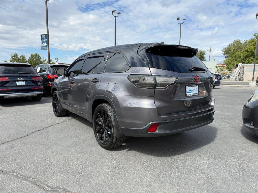 used 2016 Toyota Highlander car, priced at $16,490
