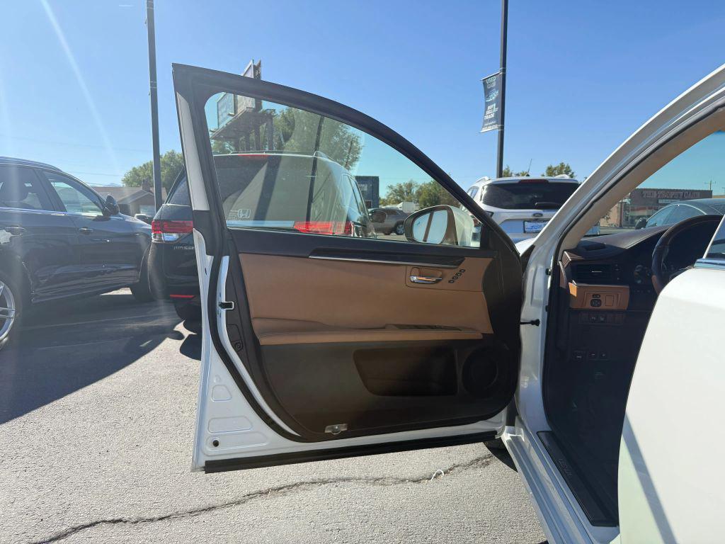 used 2016 Lexus ES 350 car, priced at $17,490