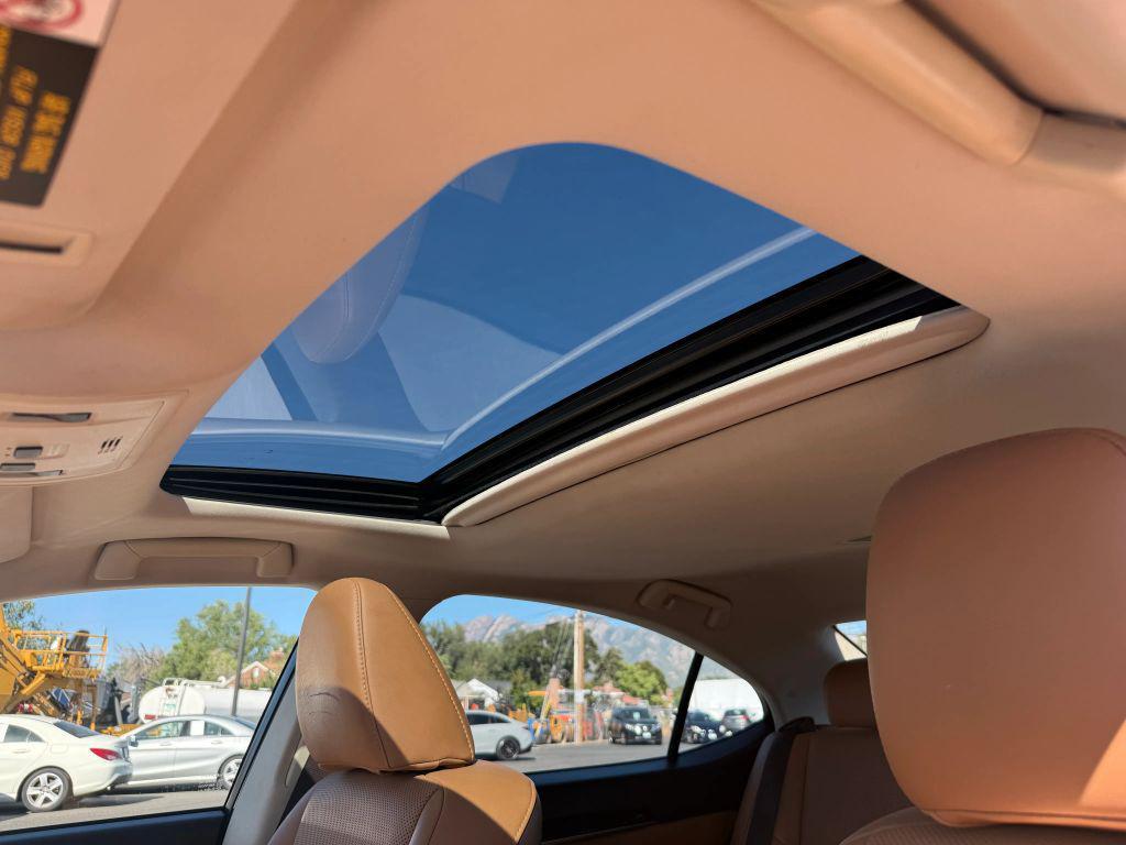 used 2016 Lexus ES 350 car, priced at $17,490