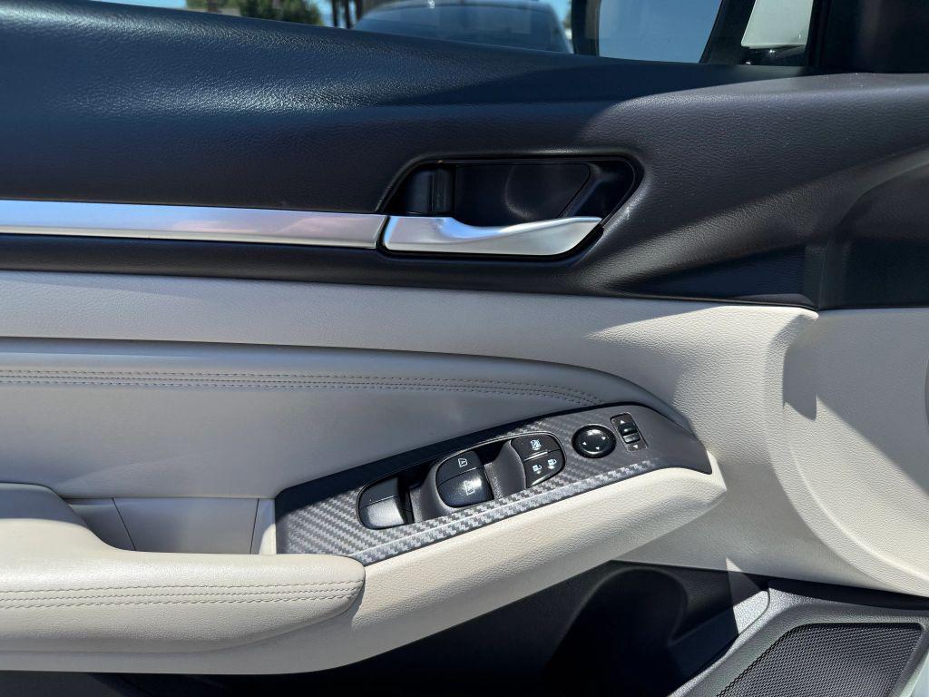 used 2019 Nissan Altima car, priced at $13,900